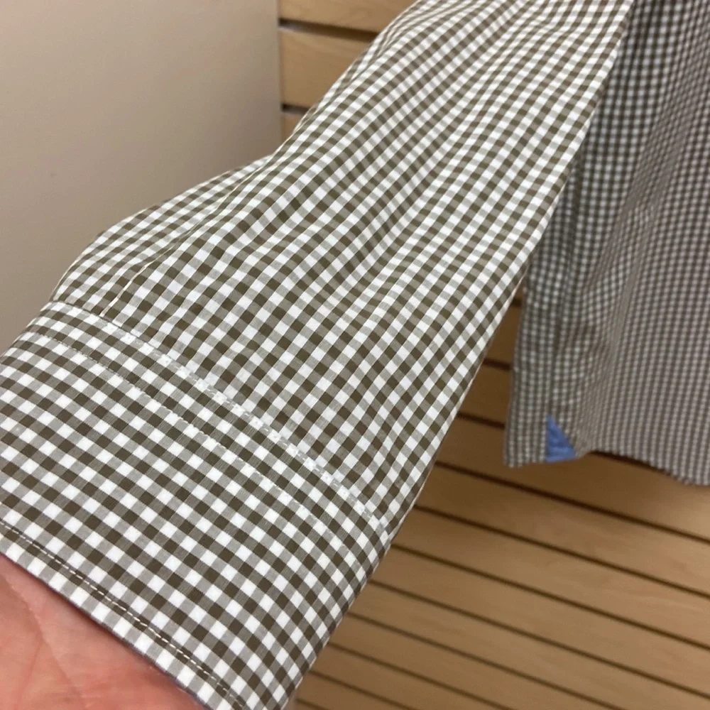 Hugo Boss men casual shirt . Size 2XL